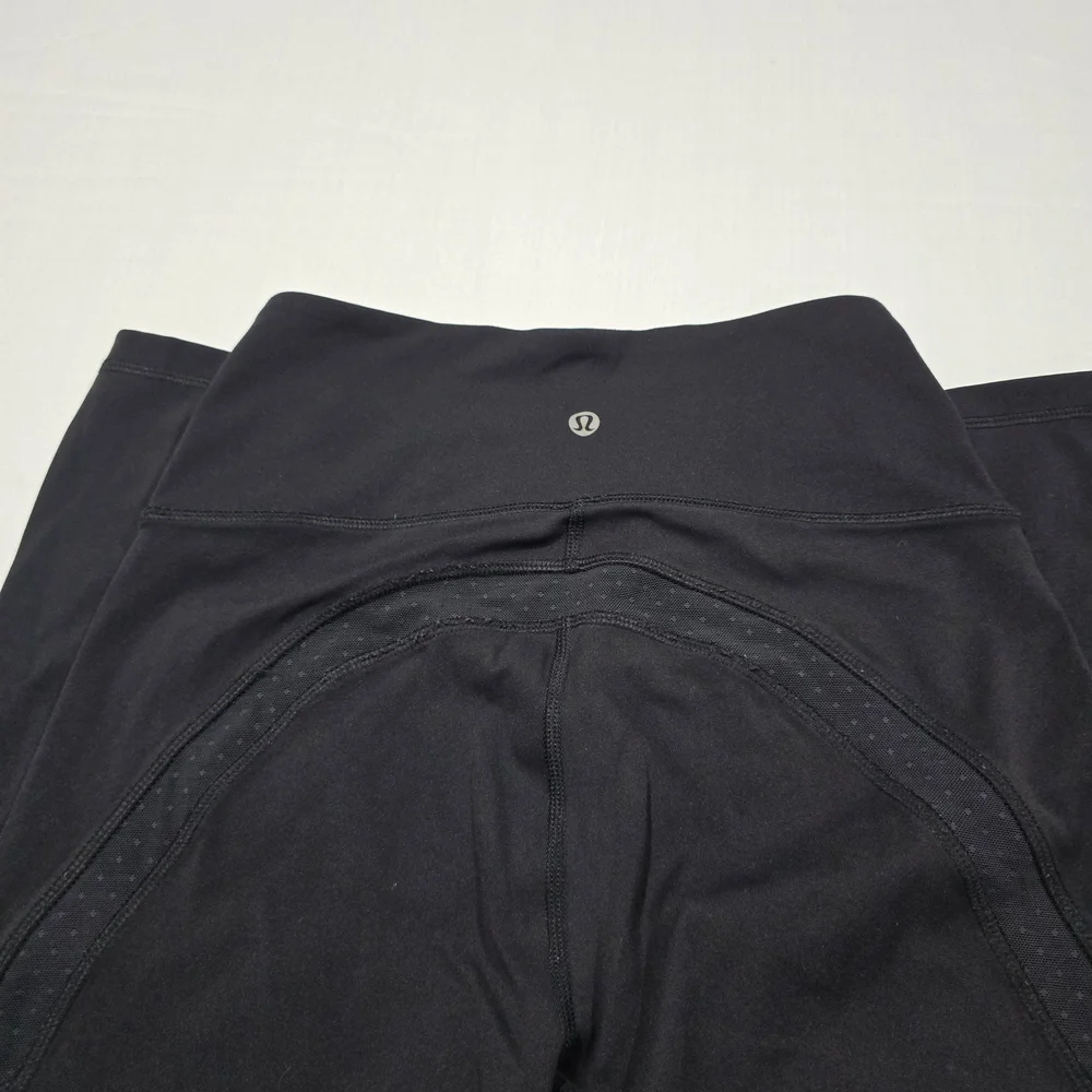 Lululemon Revitalize Black Crop Leggings Womens Size 6 - Picture 5 of 14